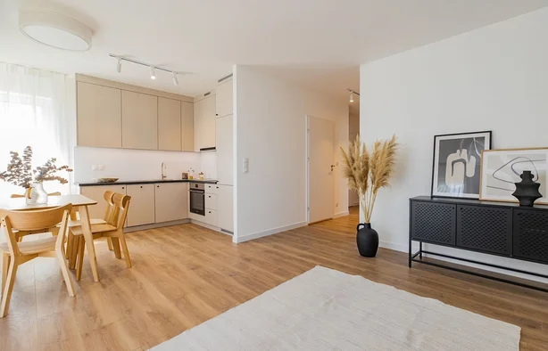 4-pokojowe | 78.8 m2 | Balkon | Internet w cenie | Bezpośrednio, Warszawa-1