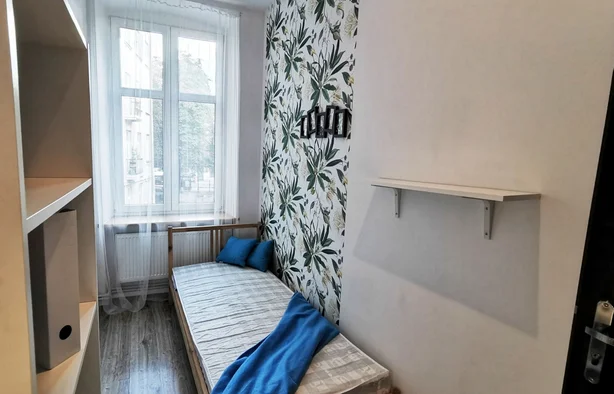 Pokój jednoosobowy nr 4 przy ul. 6 sierpnia 13, Łódź-1