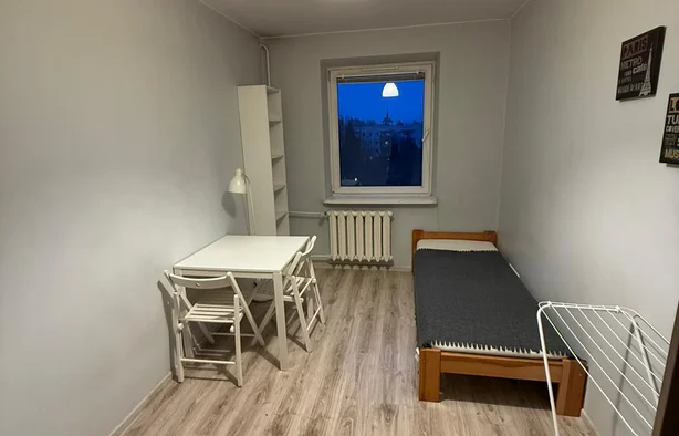 Pokój jednoosobowy #3 przy ul. Małcużyńskiego 5, Warszawa-1