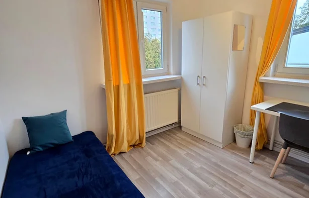 Pokój jednoosobowy #19 przy ul. Wita Stwosza 17b [DLA KOBIET], Warszawa-1