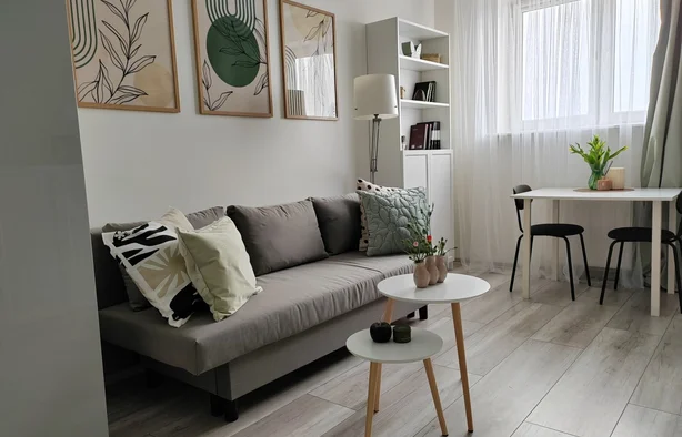 Świeżo wyremontowana kawalerka - ul. Ostania, Śródmieście , Kraków-1