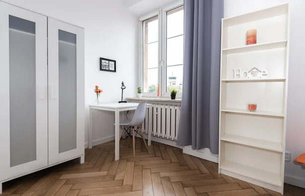 Pokój vis a vis Zamku Królewskiego, przy stacji metra Wileńska, Warszawa-1