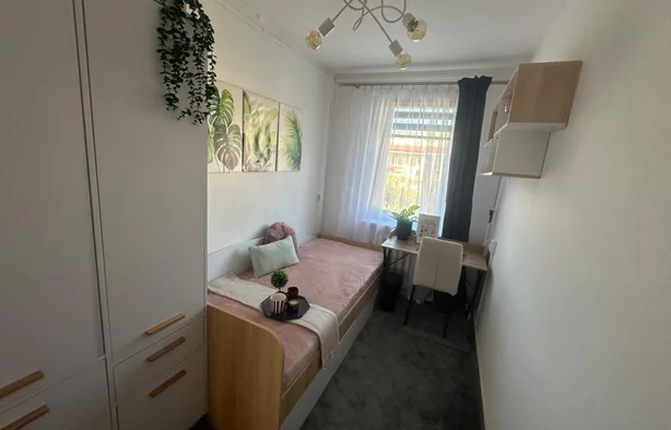 Krowoderskich Zuchów Street 24/49 (single room no. 1), Kraków-1