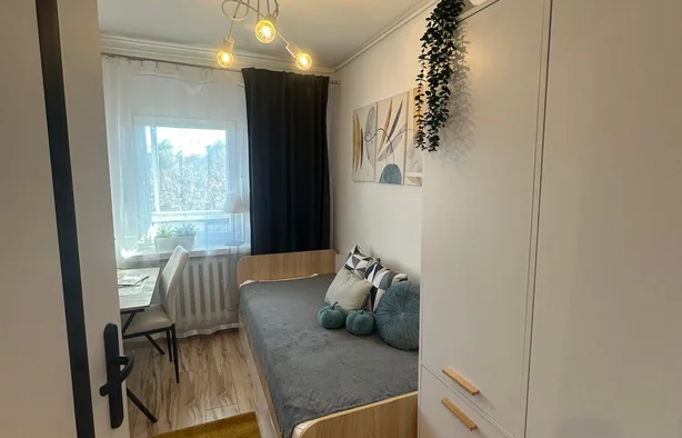 Krowoderskich Zuchów 24/49 Street (single room no. 4), Kraków-1