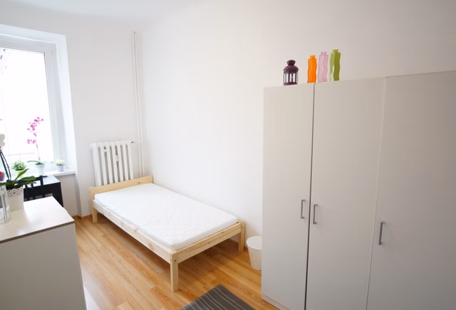 ŚW. JERZEGO 5/7  MANUFAKTURA  Pokój jednoosobowy NR 2 
