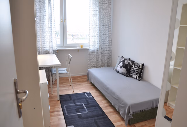 (JABL.16.20.1) Single room