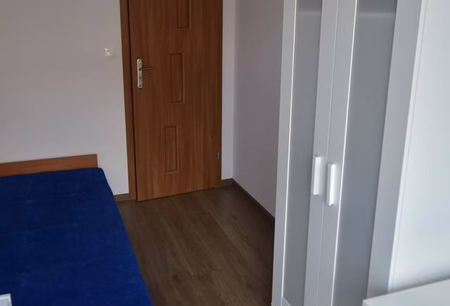 (UNITS 146.104.2) Single room