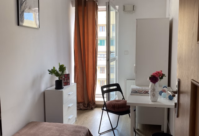 (UNITS 146.104.3) Single room