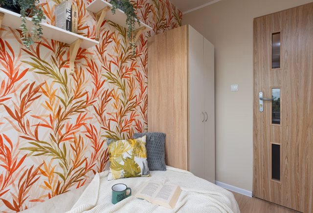 Bright single room near the Rondo Barei