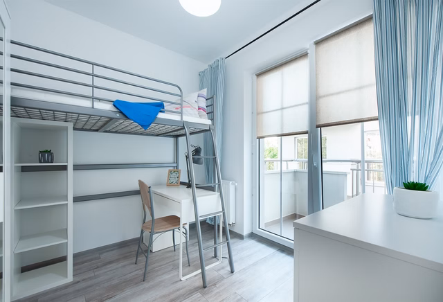 Pokój 1-osobowy  nr 5 z balkonem przy Żeromskiego 51