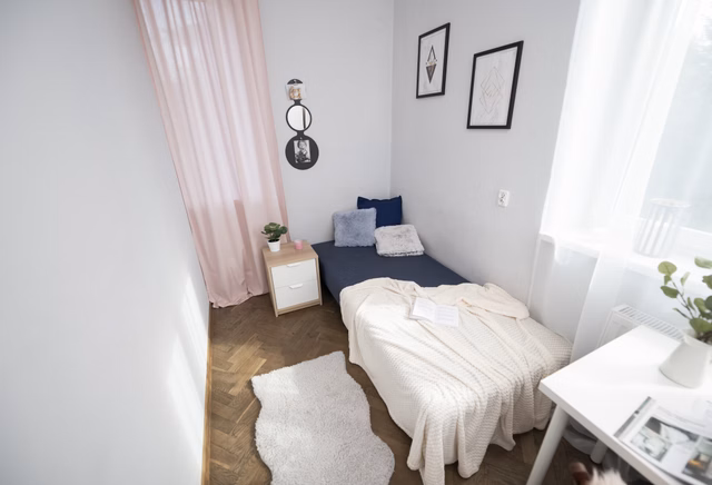 Pokój 1-osobowy  nr 4, Żmujdzka 32