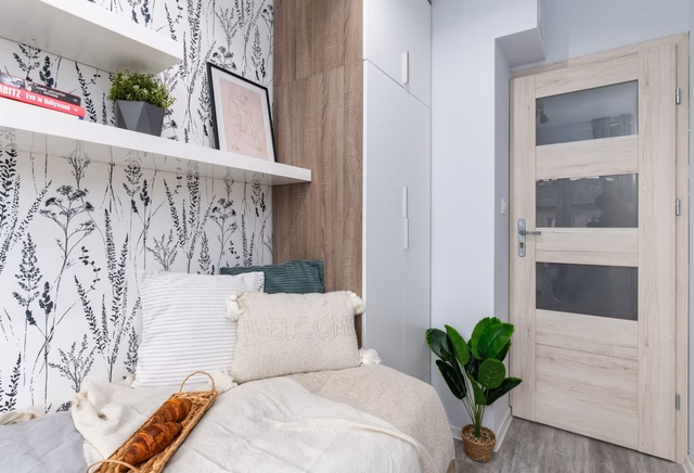 Bright single room No. 5, Pszenna Street