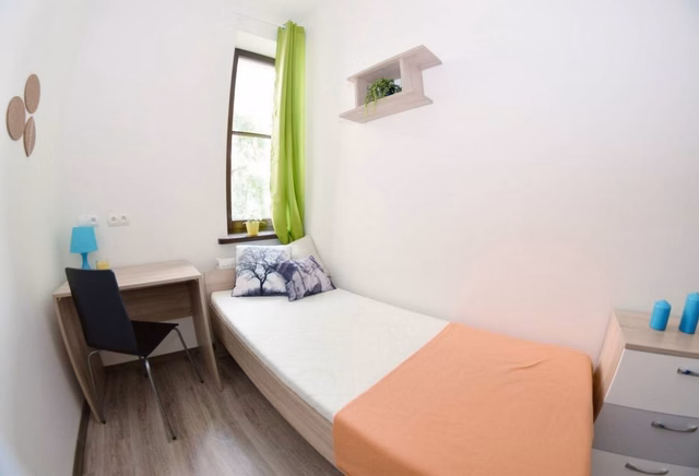 Uroczy pokój jednoosobowy w centrum, zaraz obok Nowego Kleparza (4)