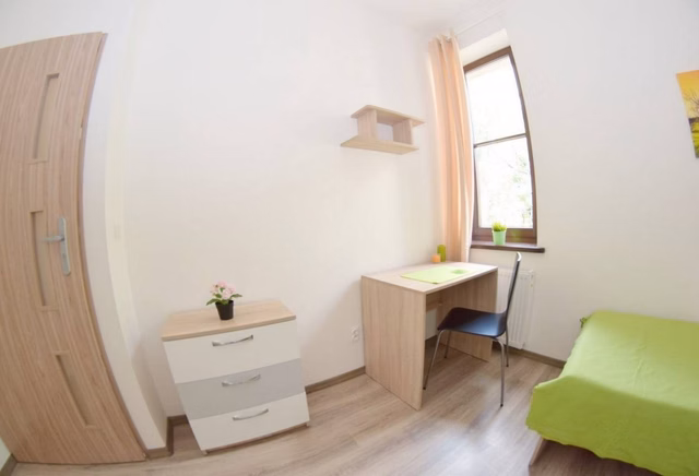 Uroczy jednoosobowy w centrum, zaraz obok Nowego Kleparza (7)