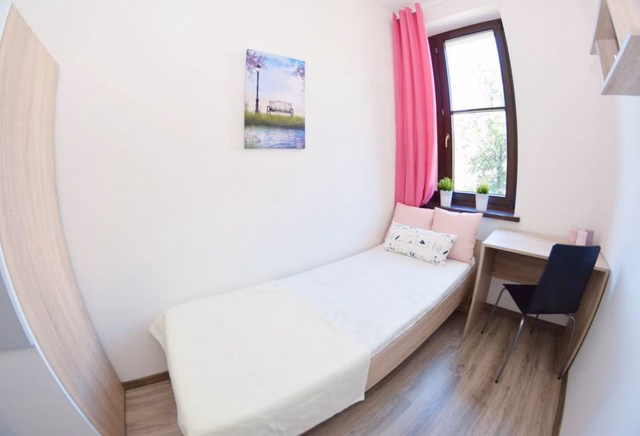 Uroczy pokój jednoosobowy w kamienicy, centrum, Nowy Kleparz (6)
