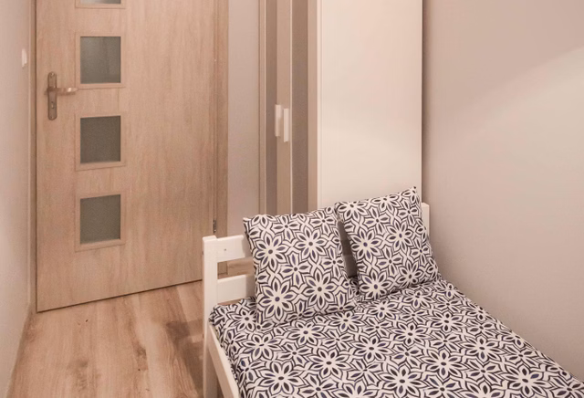 Single room (no.4) in the Center with Wi-Fi!