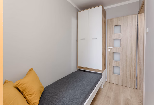Single room, Grzybowska Street