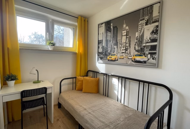 Pokój nr 4 przy Bruna 28