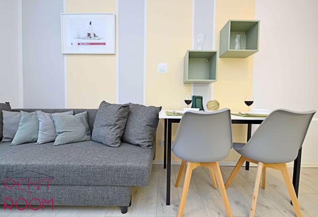 ZACISZE 6/8 ŚRÓDMIEŚCIE STUDIO NR 1