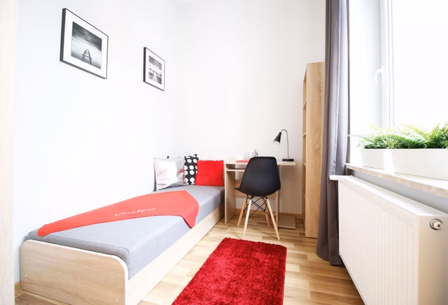 1 Maja 50, single room No. 1