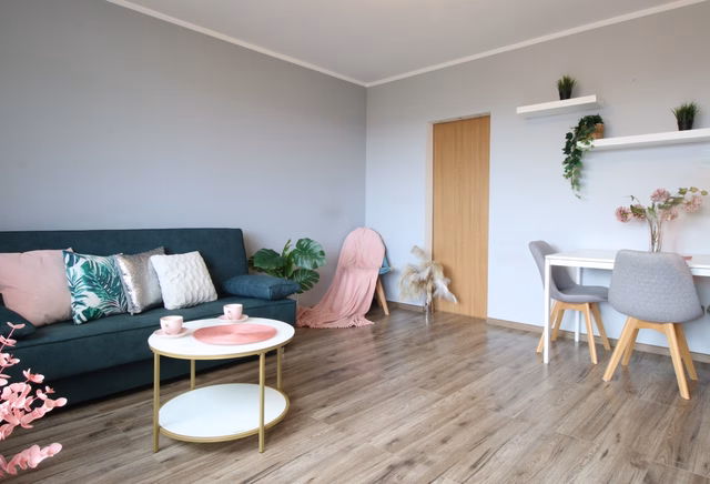 Łączna 28, studio apartment