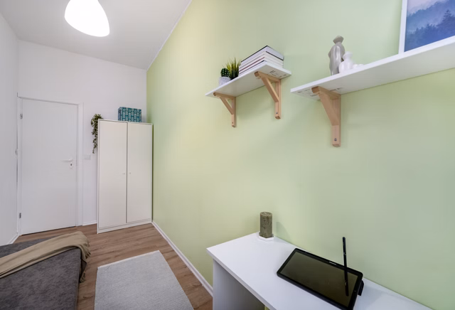 A room in a great location, Metro Wierzbno, room no. 2