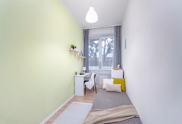 A room in a great location, Metro Wierzbno, room no. 2