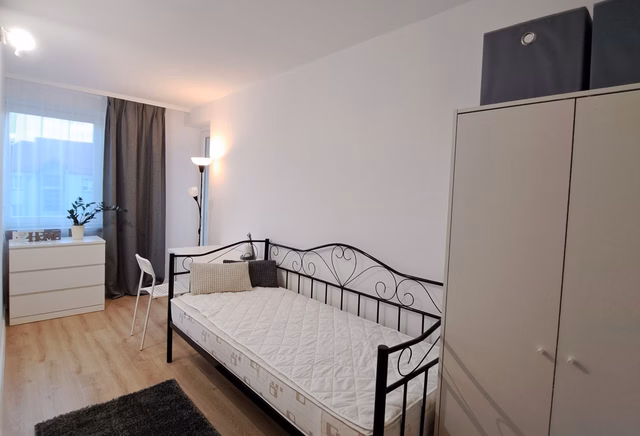 Nowoczesny pokój z balkonem przy samej Politechnice! (ul. Wiejska)