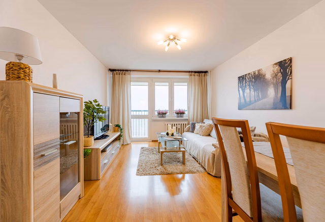 A spacious, two-room apartment with a great view, ODYŃCA 66