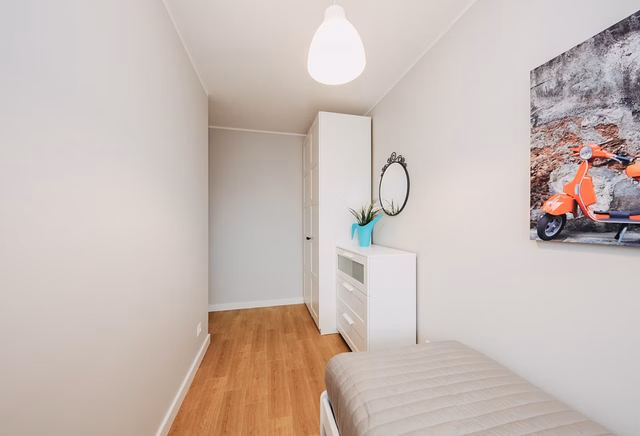 Bogusławskiego 12, single room no.1