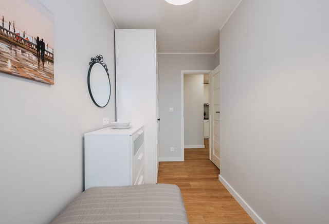 Bogusławskiego 12, single room no.7