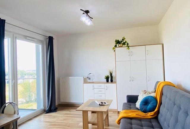 Przytulna kawalerka z balkonem Jasińskiego 53