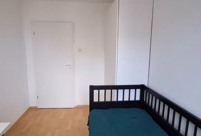 Pokój jednoosobowy #4 przy ul. Langego 6