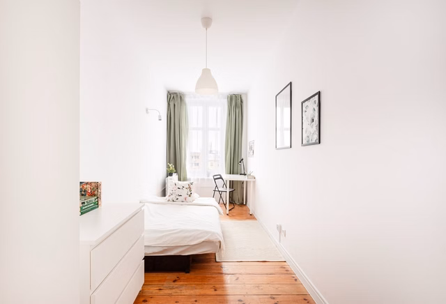 (SZAN.11.13.1) Room in a 4-room apartment, 10 minutes from the CENTER 