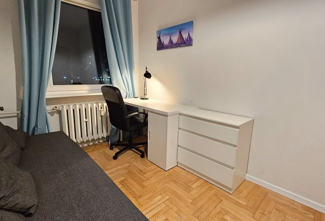 Pokój 4 przy ul. Burzyńskiego 6H w Gdańsku