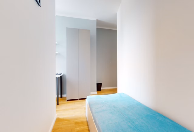 Single room #9 at al. Jerozolimskie 133