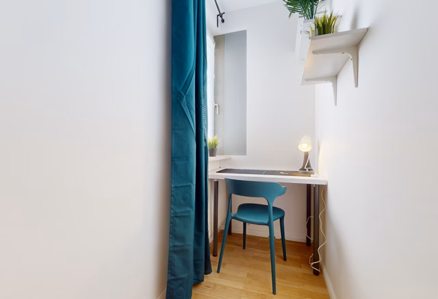 Single room #10 at al. Jerozolimskie 133