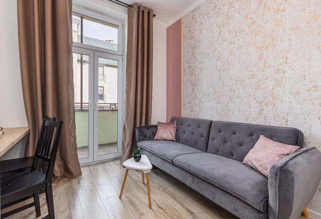 | Studio ul. Emilii Plater | BALKON |