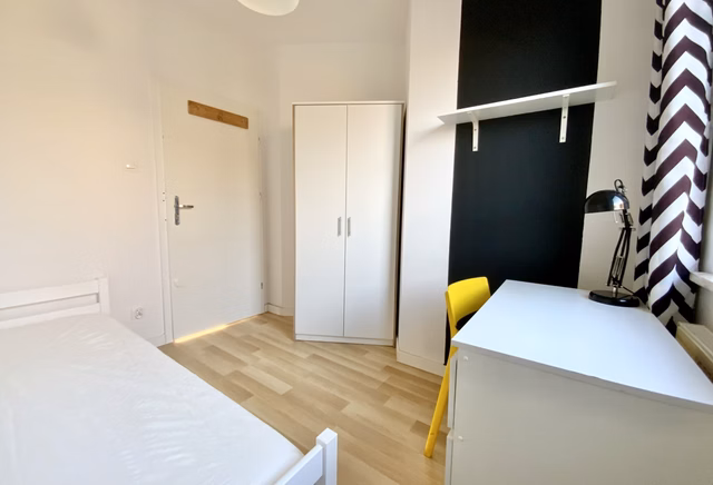 Pokój nr 8, Amałowicza Tatara 2, Rembertów, blisko PKP 