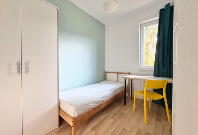 Pokój nr 6, Amałowicza Tatara 2c, Rembertów, blisko ASW