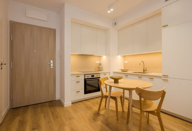 RABAT CO MIESIĄC! 2 pok. 33m2, Balkon, LOT i WUM, Internet, 0% prow.