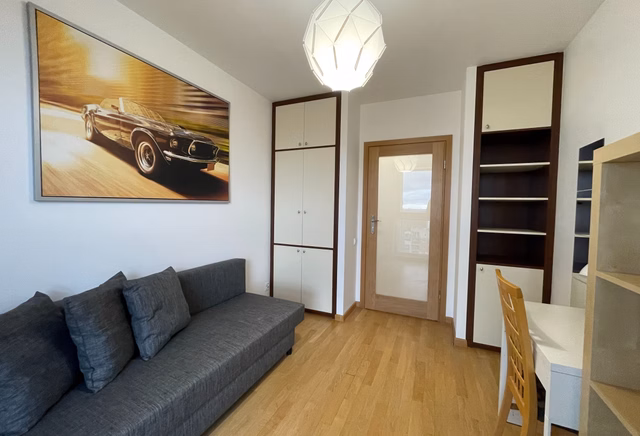 BORA KOMOROWSKIEGO, duży pokój, wysoki standard. Dla KOBIET. pok nr 2