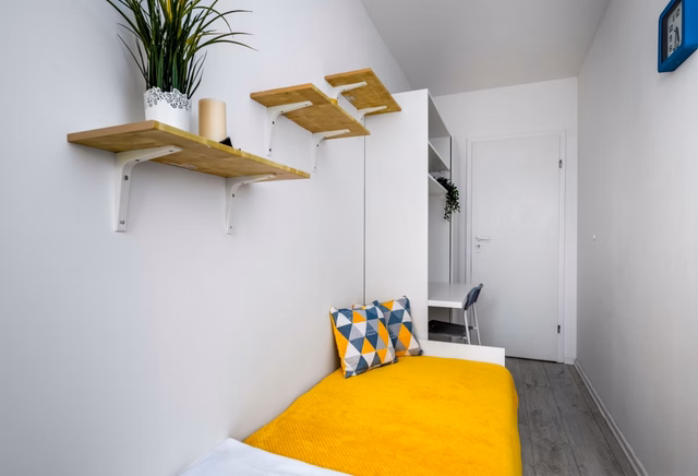 Room no. 2. right next to SGGW/Vistula