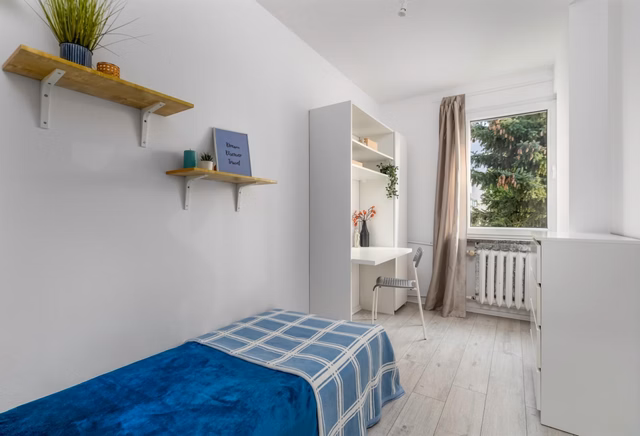 Room no. 6. right next to SGGW/Vistula