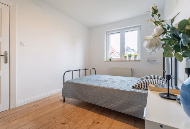 New two-room apartment after renovation in a cheerful, cat-friendly manner. 