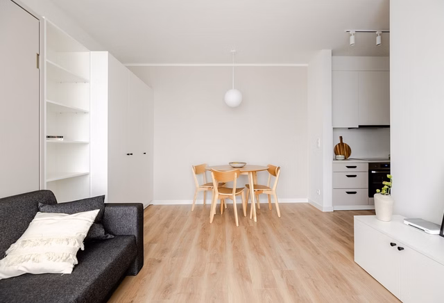 Duże studio z balkonem| Top lokalizacja| Internet w cenie