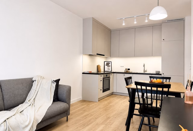2-pokojowe | 41.4 m2 | Balkon | Internet w cenie | Bezpośrednio