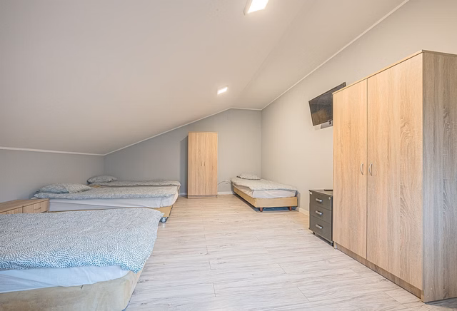 5-osobowy pokój nr 9