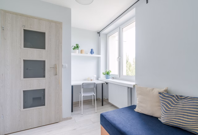 Room no. 1 single Wileńska 16A / Maratońska