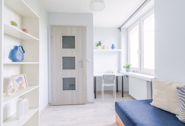 Room no. 1 single Wileńska 16A / Maratońska